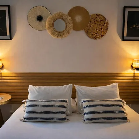 Lisbon Airport Stay 'Ac, Comfort & Convenience ゲストハウス リスボン